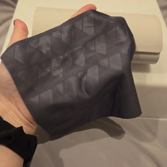 Liz Claiborne Dark Havana Sunglasses brand new in case - Picture 13 of 14